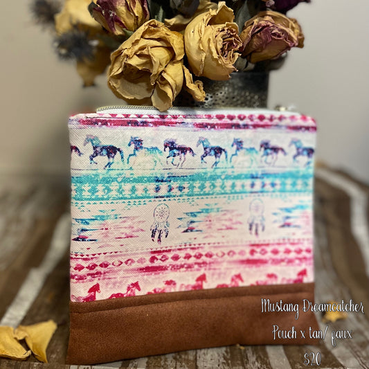 Mustang Dreamcatcher / Tan Pouch