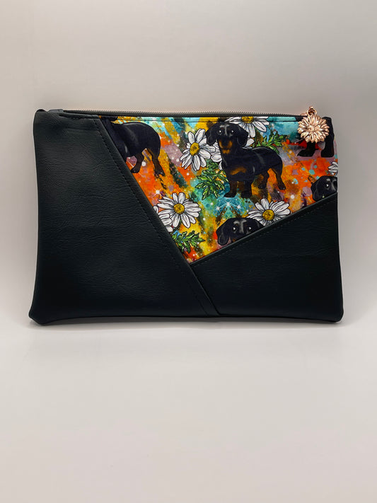Daphne Clutch